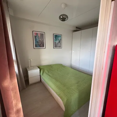 Modern & Cozy Away From Apartment Helsinki